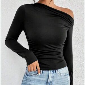 SHEIN Black Solid Asymmetrical Neck Ruched Fitted Long Sleeve Top
